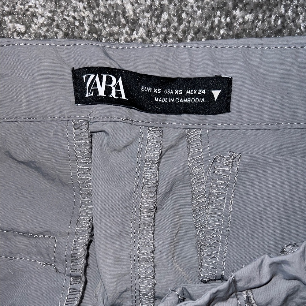 Zara Women’s Gray Nylon Cargo Pants Trousers Size CS - Picture 4 of 5